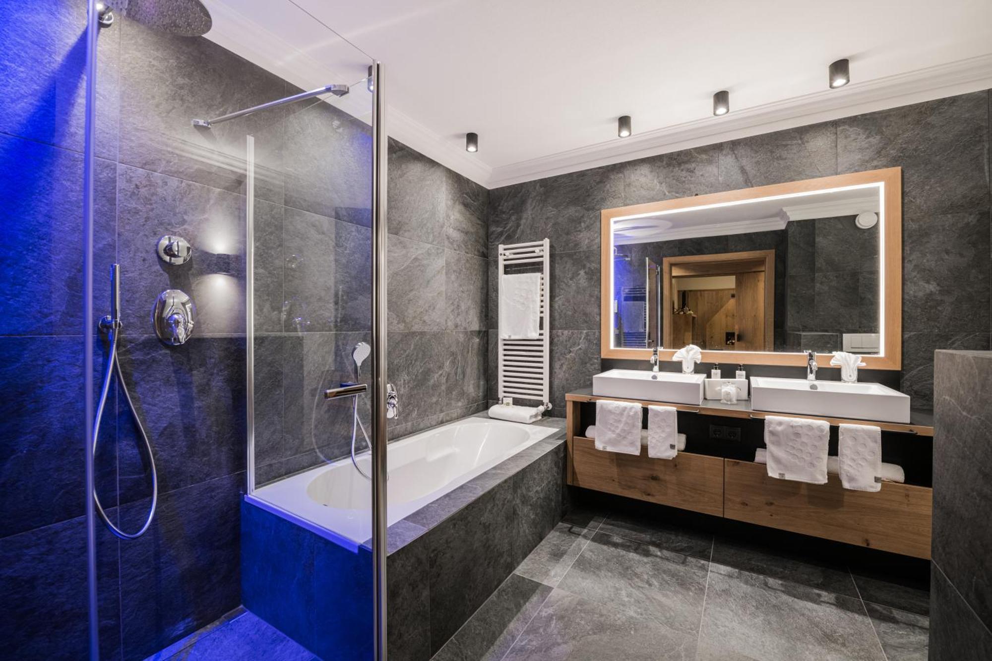 Majestic - Unique Spa Resort Brunico Ngoại thất bức ảnh